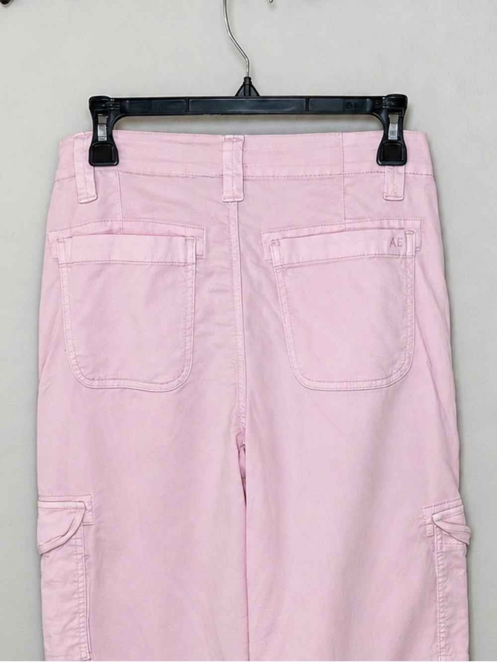 American Eagle Pink Wide Leg Stretch Cargo Pants Y2K Size 2 Short - Picture 5 of 8